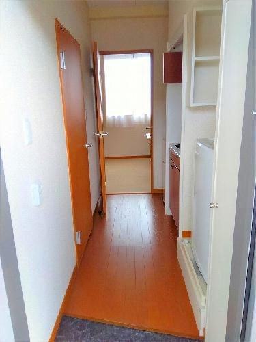 レオパレスれいめいの玄関