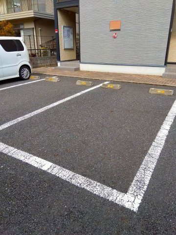 レオパレスれいめいの駐車場|画像5
