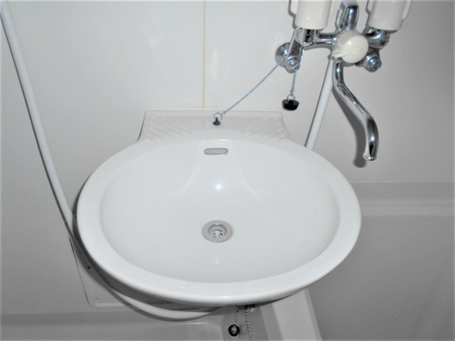 レオパレスシティーEの洗面所