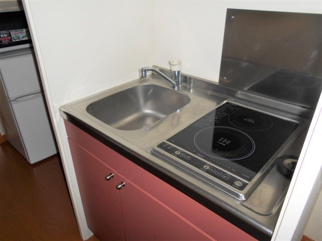 レオパレスシティーEのキッチン