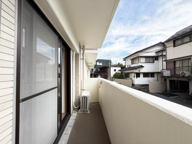 メロディハイム愛宕山のバルコニー