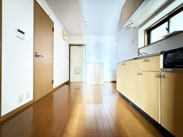 メロディハイム愛宕山の居間・リビング