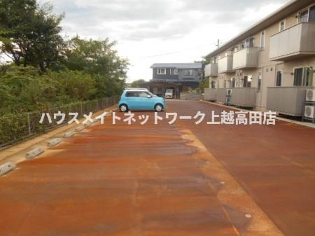 ロジュマン シュシュ Ｂの駐車場|消雪付駐車場