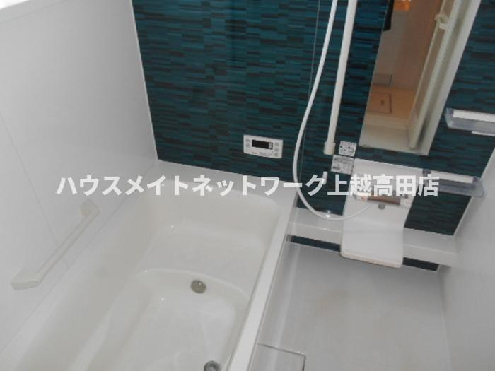 ロジュマン シュシュ Ｂの浴室|浴室１坪（追焚機能付）（参考206号室室内写真）
