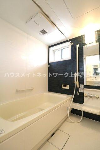 ロジュマン シュシュ Ｂの浴室|浴室１坪（追焚機能付）（参考206号室室内写真）