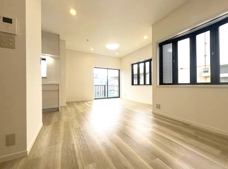 藤沢市鵠沼藤が谷4丁目　中古戸建の居間・リビング|居間です