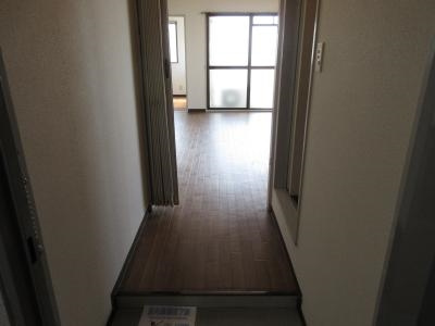 サテンドール千本の内装|玄関から～