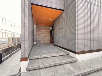 【エントランス】 | TORISIAS 南大通り