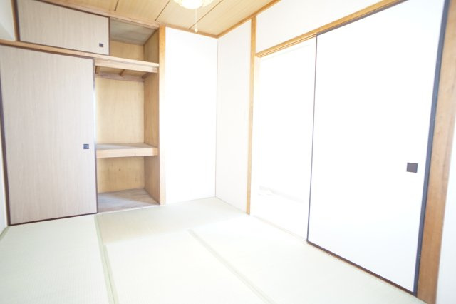 ハイツエバグリーン２号棟の和室|ごろ寝も出来ます和室