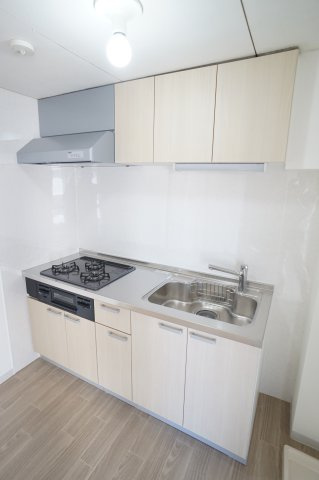 ハイツエバグリーン２号棟のキッチン|２口コンロ設置可の広いキッチンはお料理もらくらくですね