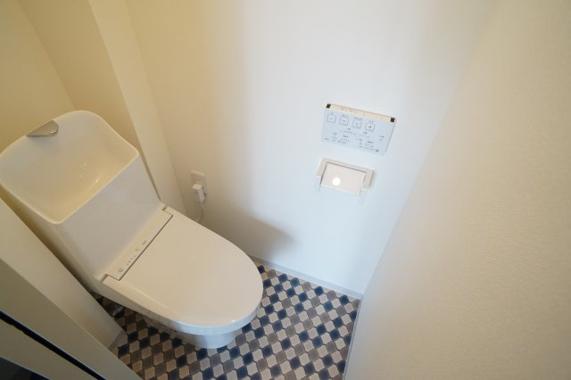 ハイツエバグリーン２号棟のトイレ|新品が付いてます