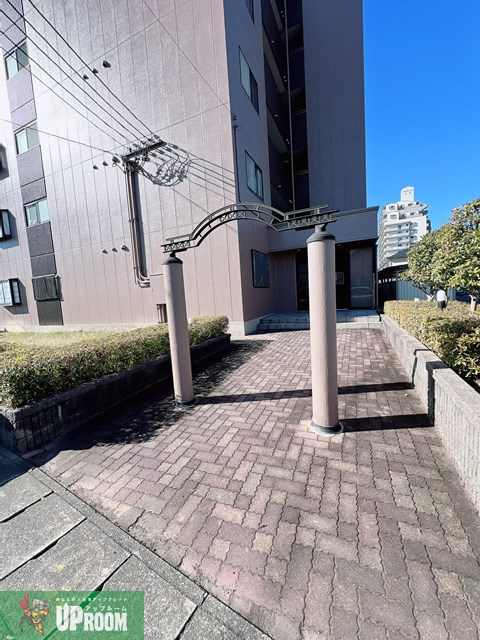 ロイヤルレインボー小牧Ⅰの駐車場