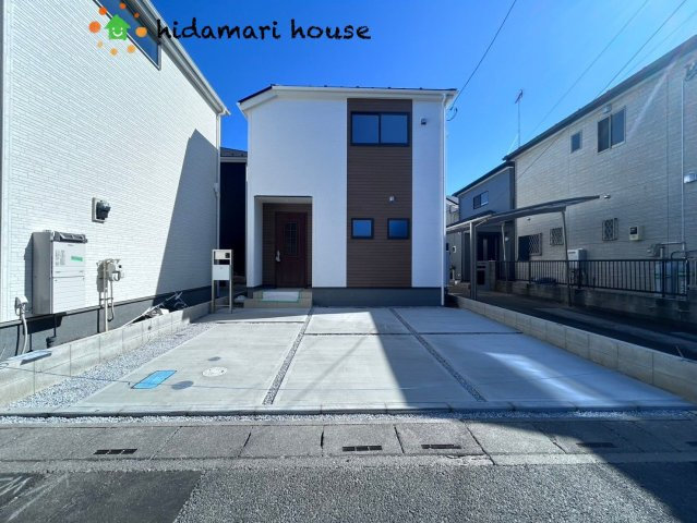 西区佐知川　新築戸建　リーブルガーデン01の駐車場