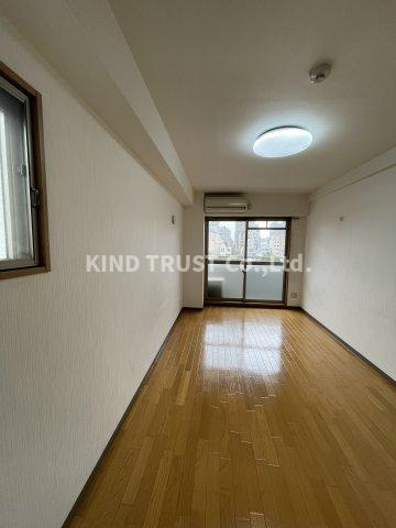 フラットワン天神橋の居間・リビング|リビングです