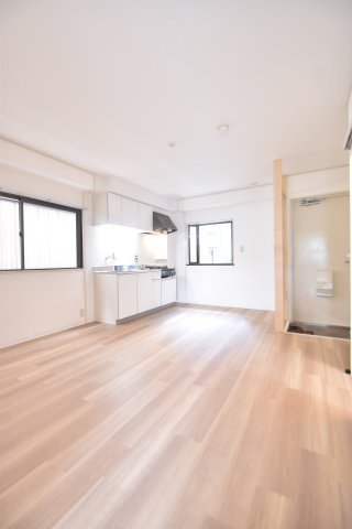大阪市城東区関目３丁目の賃貸マンションの居間・リビング