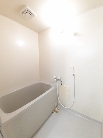 メゾンソレイユ　Ｂの浴室|日々の暮らしに欠かせないお風呂です