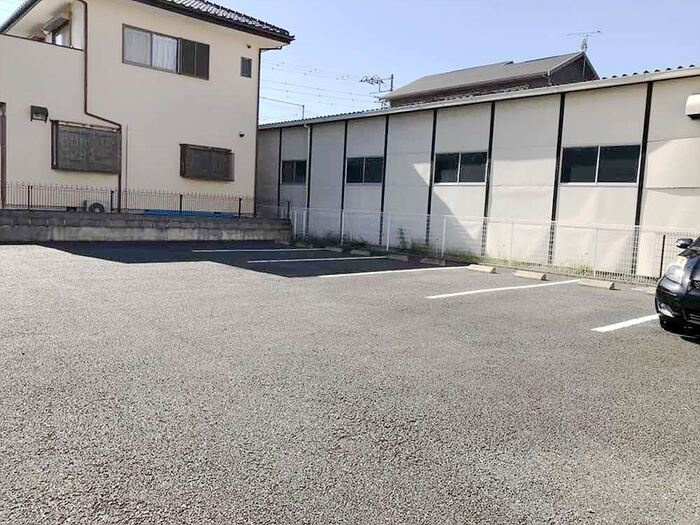 ララ・花いちの駐車場