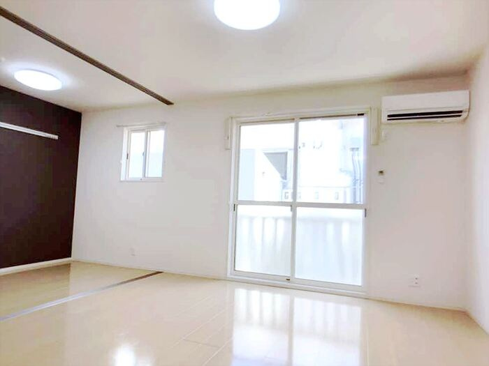 ララ・花いちの居間・リビング