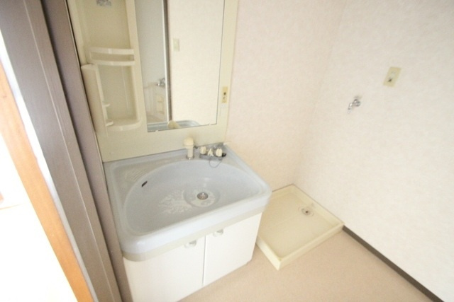 グリーンルーフの洗面所