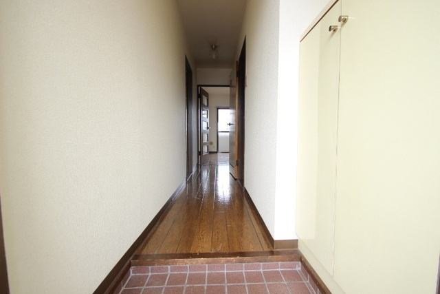 グリーンルーフの玄関