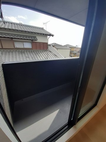 マゼンタ　ローズ　Ⅱのバルコニー