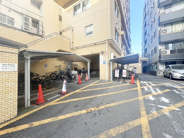 【駐車場】 | 敷地内駐輪場。空き情報はお問合せ下さい。