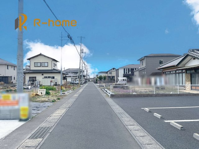 ひたちなか市足崎3期　新築戸建て　1号棟の前面道路含む現地写真|周辺環境も併せて案内致します♪
閑静な住宅地で笑顔あふれる新生活！
ぜひ現地へお越しください♪
