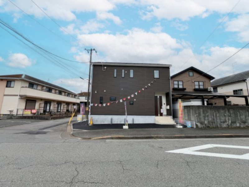 祝　成約済み　八王子市　犬目町　新築戸建て　３７期の外観|太陽光発電設備を標準で搭載しており、エコフレンドリーな新築戸建てです。～仲介手数料無料☆八王子ひなた不動産～八王子市犬目町　新築戸建て

