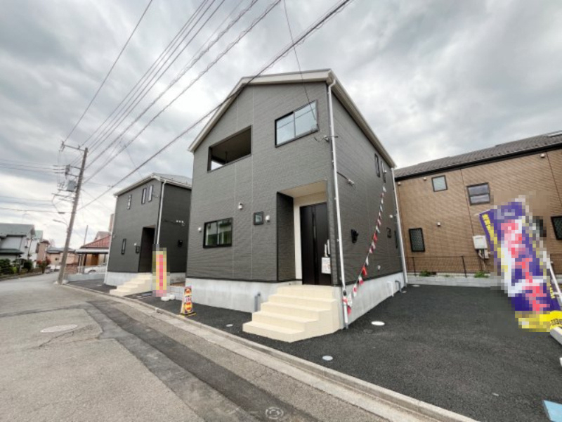 祝　成約済み　八王子市　犬目町　新築戸建て　３７期の前面道路含む現地写真|太陽光発電設備を標準で搭載しており、エコフレンドリーな新築戸建てです。～仲介手数料無料☆八王子ひなた不動産～八王子市犬目町　新築戸建て
