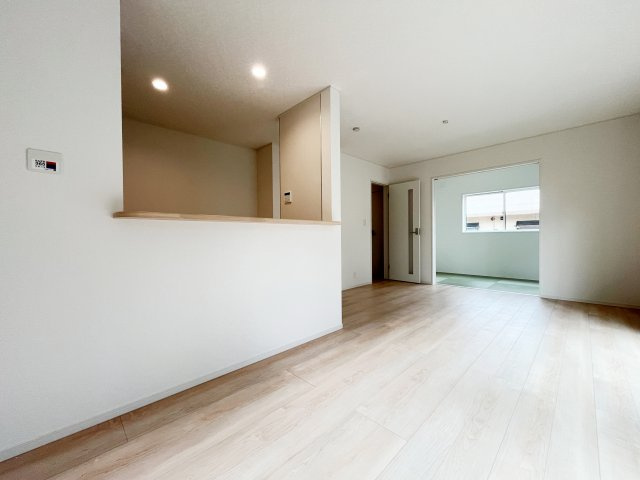 『八王子市新築戸建て』八王子市犬目町96【仲介手数料無料】　３７期の居間・リビング|～仲介手数料無料☆八王子ひなた不動産～八王子市犬目町　新築戸建て
