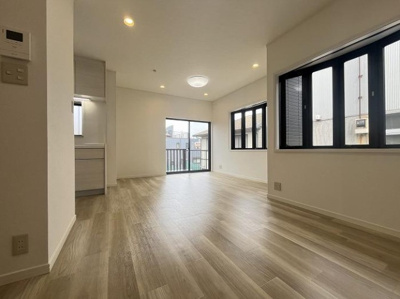 【居間・リビング】 | 藤沢市鵠沼藤が谷4丁目 中古戸建 全1棟