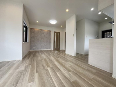 【居間・リビング】 | 藤沢市鵠沼藤が谷4丁目 中古戸建 全1棟