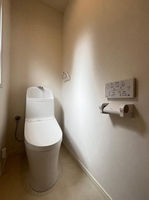 【トイレ】 | 藤沢市鵠沼藤が谷4丁目 中古戸建 全1棟