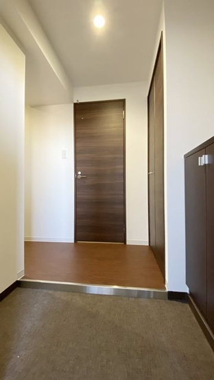 【玄関】Mayfair田町Premium