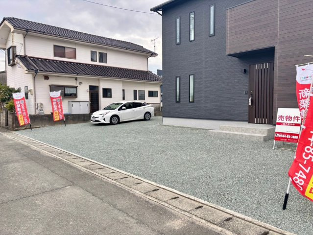 大川市大字下青木の新築一戸建の駐車場