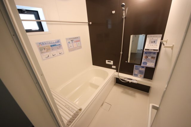 《仲介手数料無料》緑区原山４丁目142-3(全1戸)新築一戸建てリガーレの浴室|撮影日 2025年6月9日 9:20 晴れ