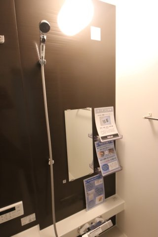 《仲介手数料無料》緑区原山４丁目142-3(全1戸)新築一戸建てリガーレの浴室|撮影日 2025年6月9日 9:20 晴れ