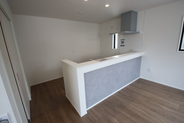 【キッチン】 | 《仲介手数料無料》緑区原山４丁目142-3(全1戸)新築一戸建てリガーレ | 撮影日 2025年6月9日 9:20 晴れ