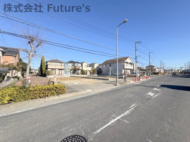 吉川市美南1丁目　新築戸建　全3棟　3号棟の前面道路含む現地写真|前面道路含む現地写真です。