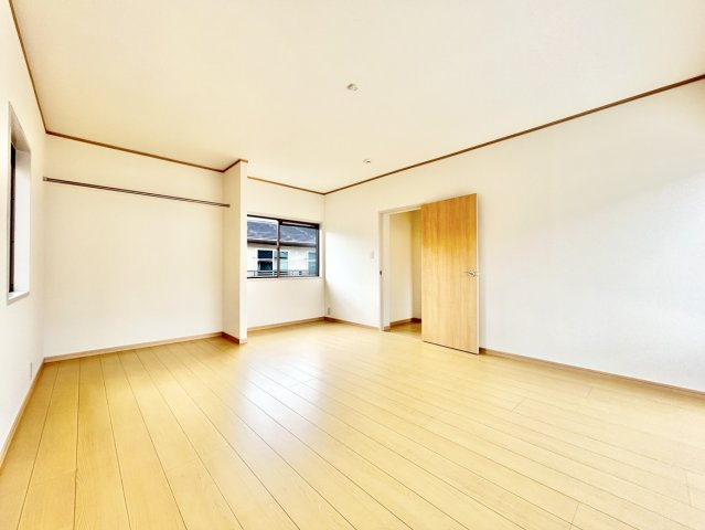 高知市若草町　中古戸建ての洋室