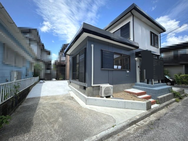 高知市若草町　中古戸建ての駐車場