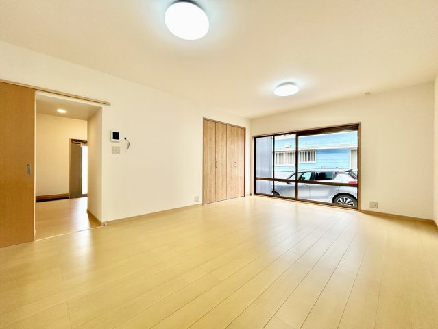 高知市若草町　中古戸建ての居間・リビング