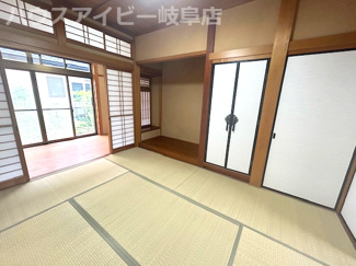 【和室】 | 瑞穂市牛牧！庭付き5LDK！水回りすべて新品交換！敷地ゆったり70坪以上！ | 瑞穂市牛牧！庭付き5LDK！水回りすべて新品交換！敷地ゆったり70坪以上！