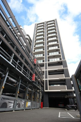 【外観】 | レ・ジェイド浜大津 | 駐車場側外観から建物外観