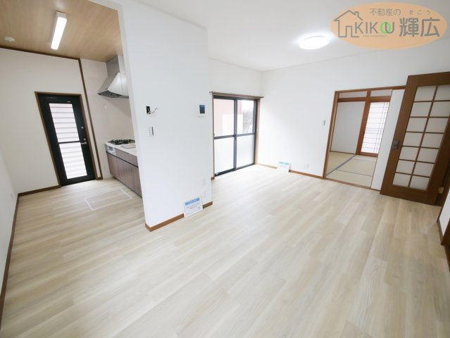 加古川市加古川町稲屋　中古戸建の居間・リビング