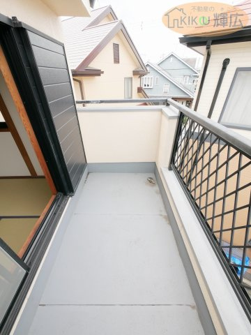 加古川市加古川町稲屋　中古戸建のバルコニー