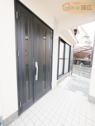 加古川市加古川町稲屋　中古戸建の玄関