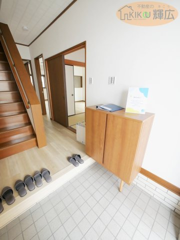 加古川市加古川町稲屋　中古戸建の玄関