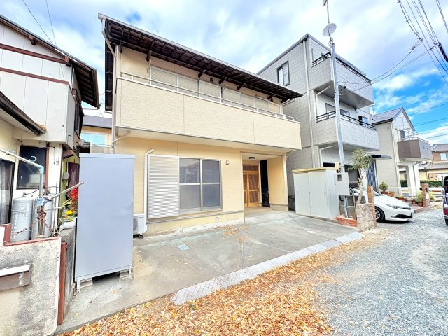 売中古戸建　中央区大蒲町の前面道路含む現地写真|前面道路は私道です。持分1/7です。