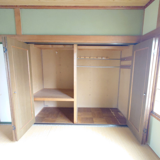 室蘭市白鳥台４丁目４１－７戸建の収納